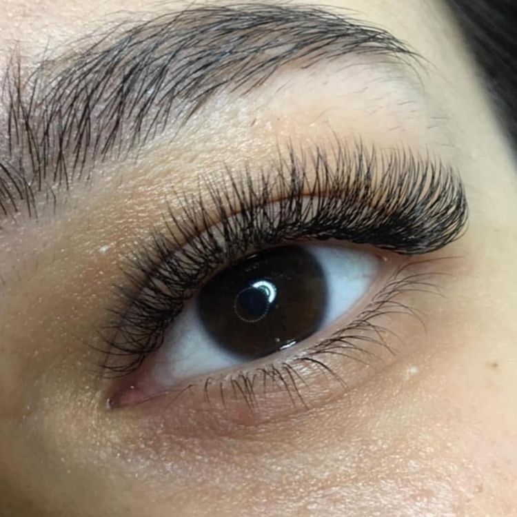 Eyelash Service Dubai
