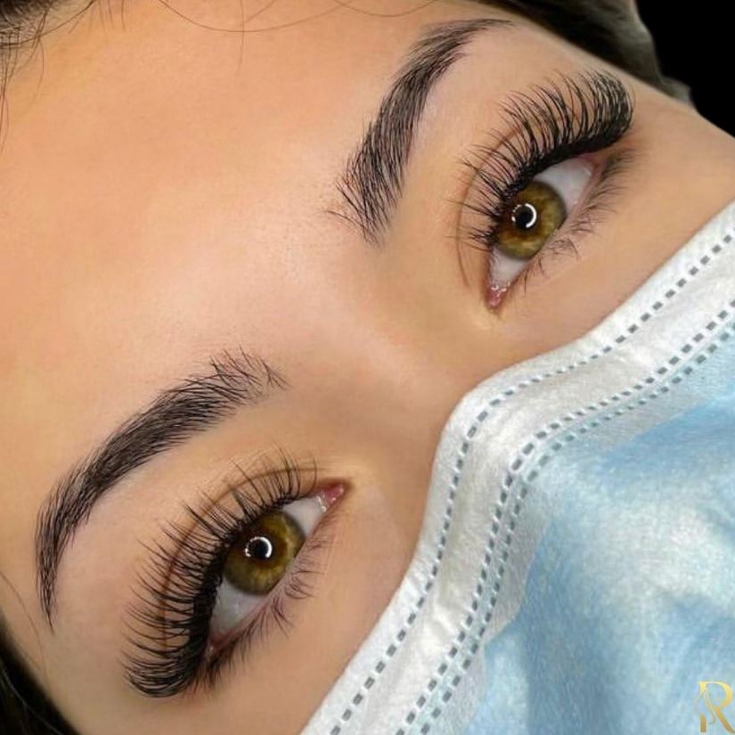 classic eye lashes
